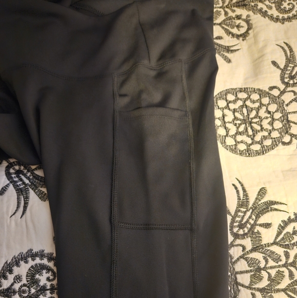 Balance small black leggings w pockets - Picture 7 of 10
